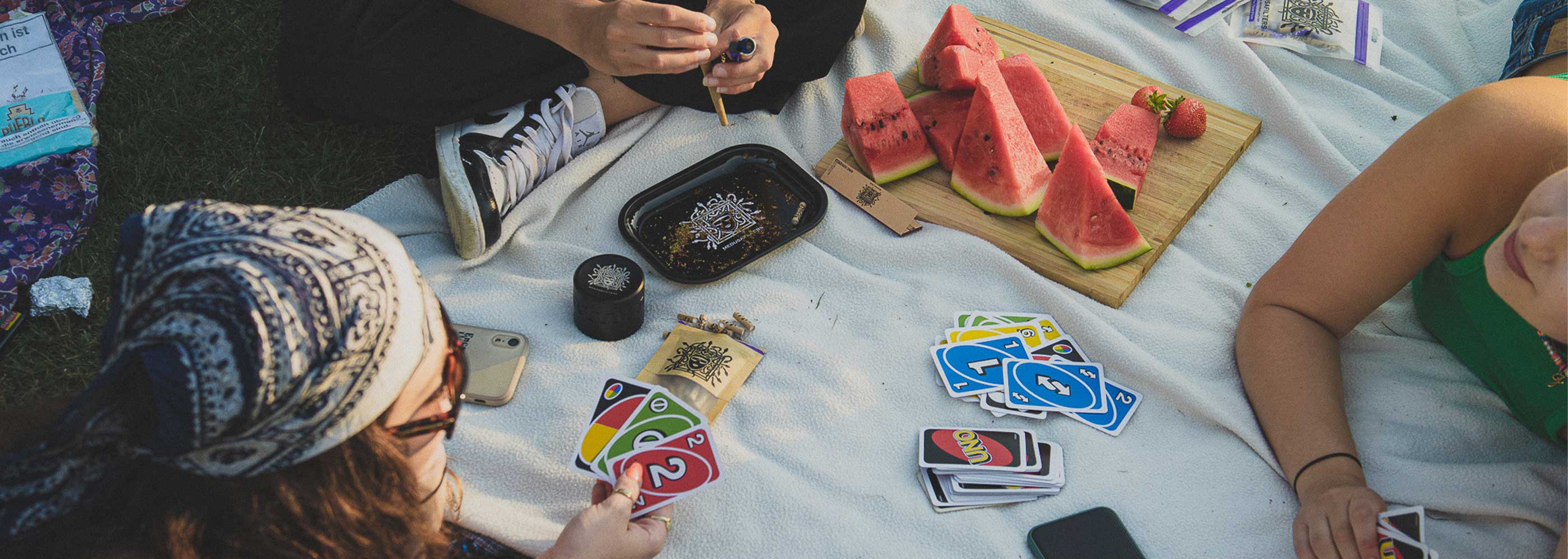 Picknick Uno spielen Wassermelone Medusafilters Rolling Tray Joint Aktivkohlefilter